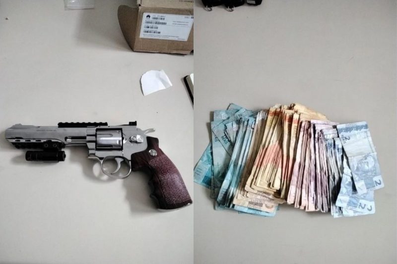 Ap&oacute;s den&uacute;ncia, pol&iacute;cia prendeu quatro homens e apreendeu arma, dinheiro e testosterona – Foto: PM/Divulga&ccedil;&atilde;o