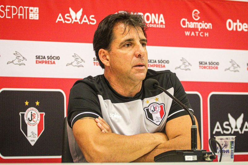 Marcelo Martelotte foi apresentado oficialmente na manh&atilde; desta segunda-feira (30), na Arena Joinville – Foto: Gustavo Mej&iacute;a/JEC/Divulga&ccedil;&atilde;o/ND