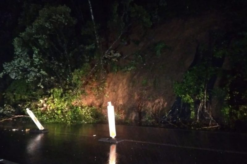 Novo deslizamento ocorreu tamb&eacute;m no km 668, mesmo do deslizamento de novembro – Foto: Arteris Litoral Sul/Divulga&ccedil;&atilde;o