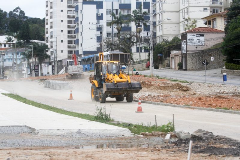 Obra na rua Deputado Ant&ocirc;nio Edu Vieira, em Florian&oacute;polis – Foto: Leo Munhoz/ND