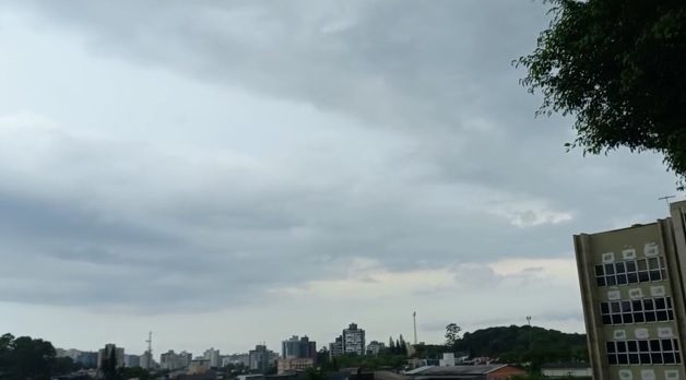 JOINVILLE FAZ MUITO CALOR