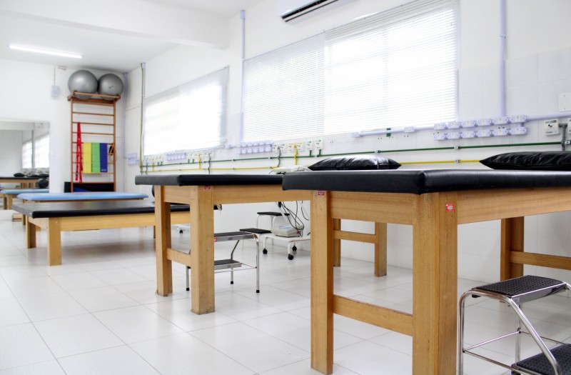 As unidades de sa&uacute;de do munic&iacute;pio est&atilde;o sendo equipadas para atender pacientes antes atendidos por cl&iacute;nicas privadas. – Foto: Decom/PMC/Divulga&ccedil;&atilde;o