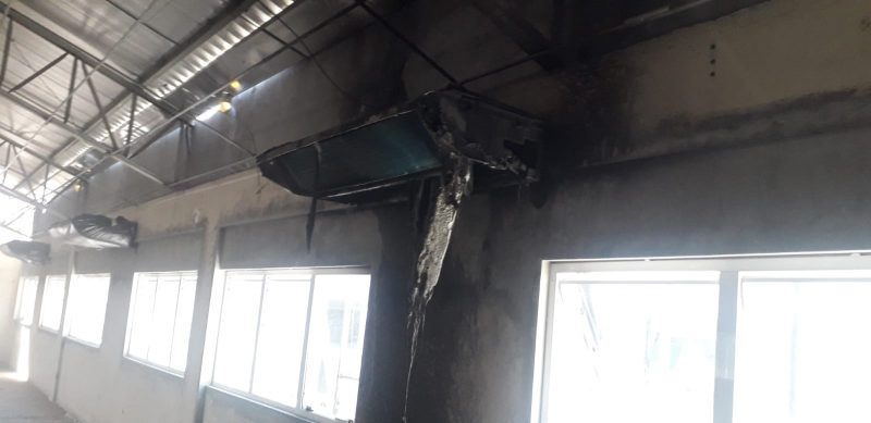 Reforma em escola de Gaspar acabou causando inc&ecirc;ndio na estrutura – Foto: Divulga&ccedil;&atilde;o/Corpo de Bombeiros/ND
