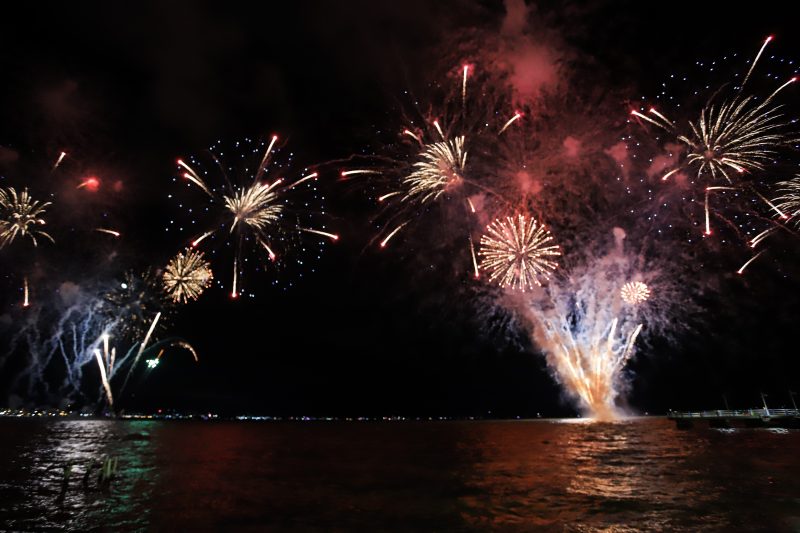 Show pirot&eacute;cnico na Beira-Mar Norte no R&eacute;veillon 2022/2023 – Foto: Sofia Leal/Divulga&ccedil;&atilde;o/ND