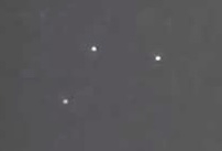 This image was taken from a video of a witness in Porto Belo in July 2022.  He always filmed planes flying over the region, and around 9 p.m., he managed to capture a large triangular object with glowing dots at each end.  According to the witness, she realized that the object was dark and moved from south to north, it did not make any noise and slowly moved across the sky.  - GPUSC/Disclosure/ND
