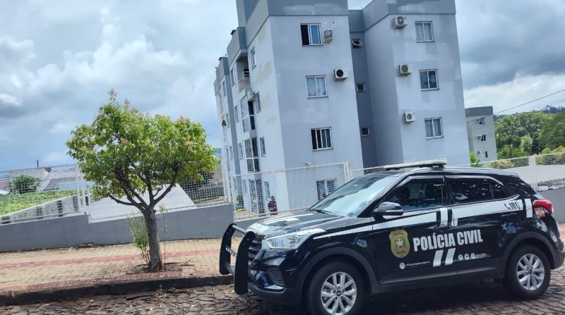 ele caiu de um prédio 