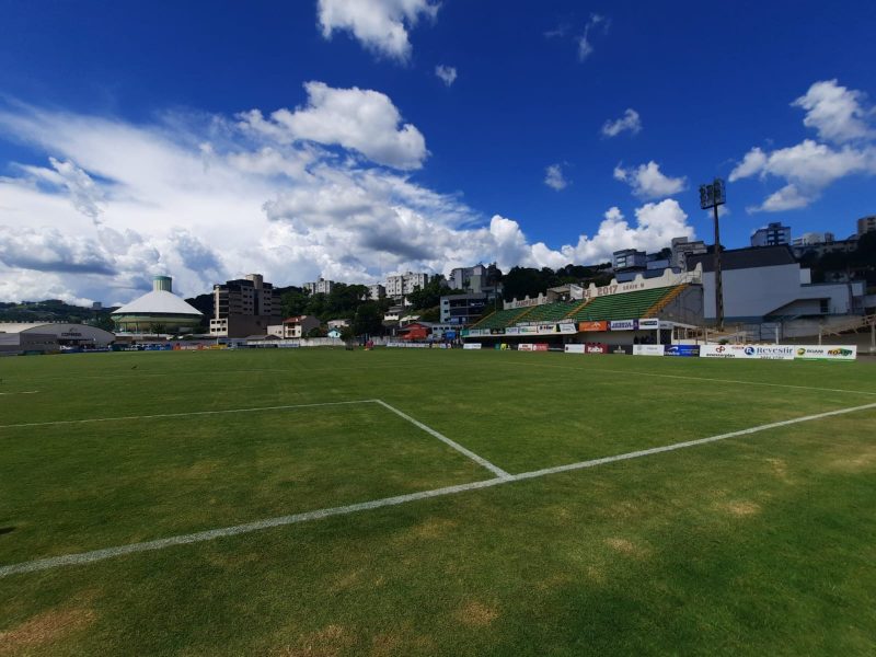 Est&aacute;dio Domingos Machado de Lima recebe a partida – Foto: John L&eacute;o/FFC/Divulga&ccedil;&atilde;o/ND
