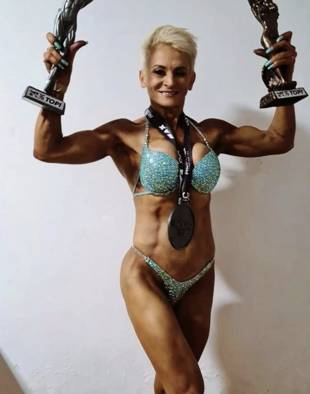 Laura foi a primeira mulher com defici&ecirc;ncia visual a participar de um campeonato de fisiculturismo em SC – Foto: Instagram @laurabopprejustino/Reprodu&ccedil;&atilde;o/ND