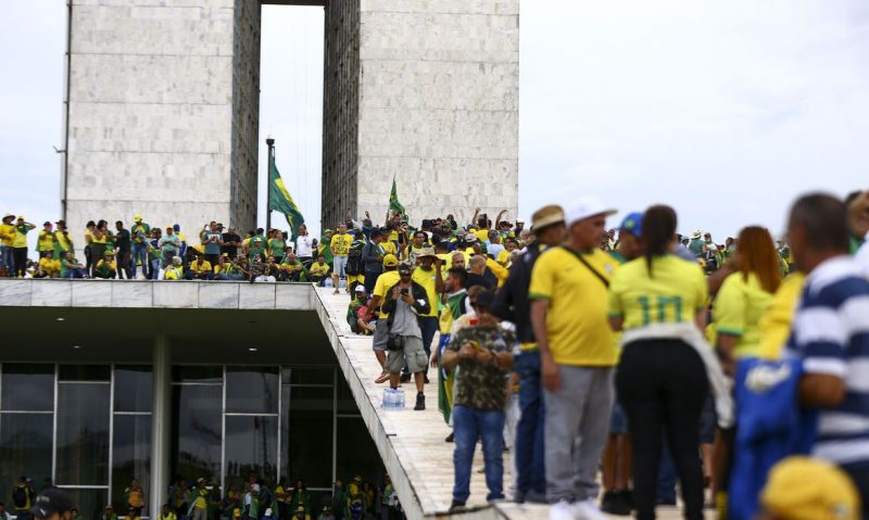 Manifestantes invadem Congresso, STF e Palácio do Planalto. &#8211; Foto: Marcelo Camargo/Agência Brasil/ND