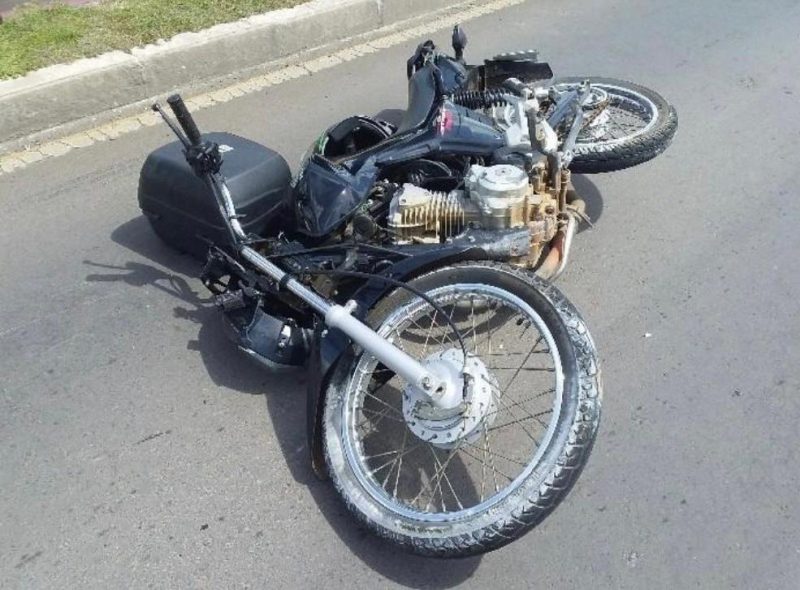 Motociclista morreu ainda no local – Foto: PMSC/Divulga&ccedil;&atilde;o/ND