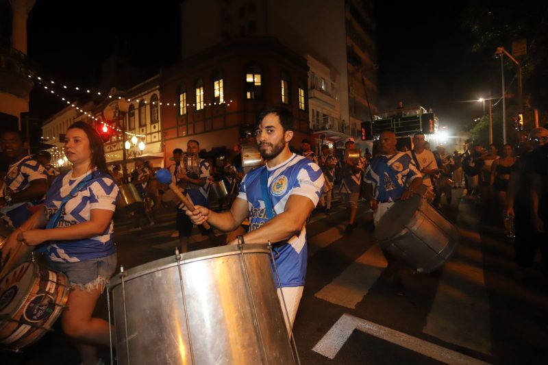 Enredo da Nação Guarani deste ano fala sobre o Massiambu, considerado o berço da etnia – Foto: Pedro Perez/PMF/Divulgação/ND