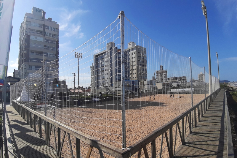 Atual campeão do futebol de areia de Navegantes sai com vitória do primeiro  jogo