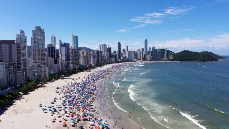 Praia Central de Balneário Camboriú, recém alargada, também será point dos turistas