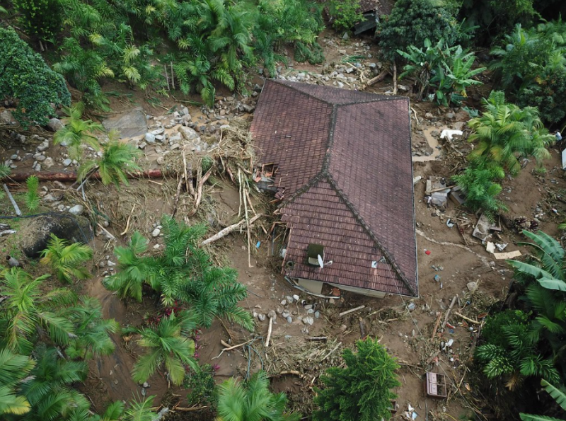 Bombeiros Militares e Volunt&aacute;rios fazem opera&ccedil;&atilde;o de busca na cidade de Rodeio – Foto: Eduardo Valente/SECOM