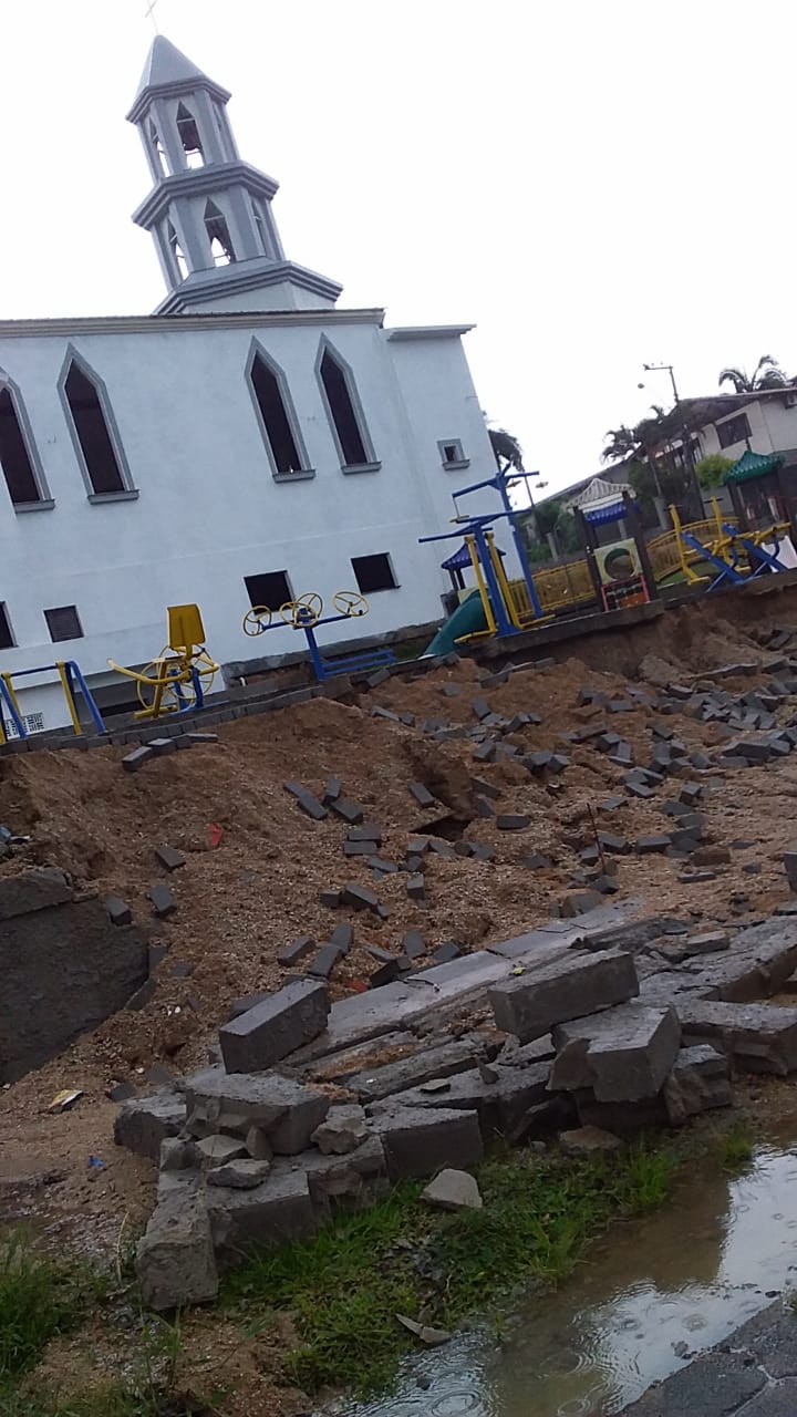 Forte Chuva Derruba Muro De Igreja E Causa Alagamentos Em Cocal Do Sul ...