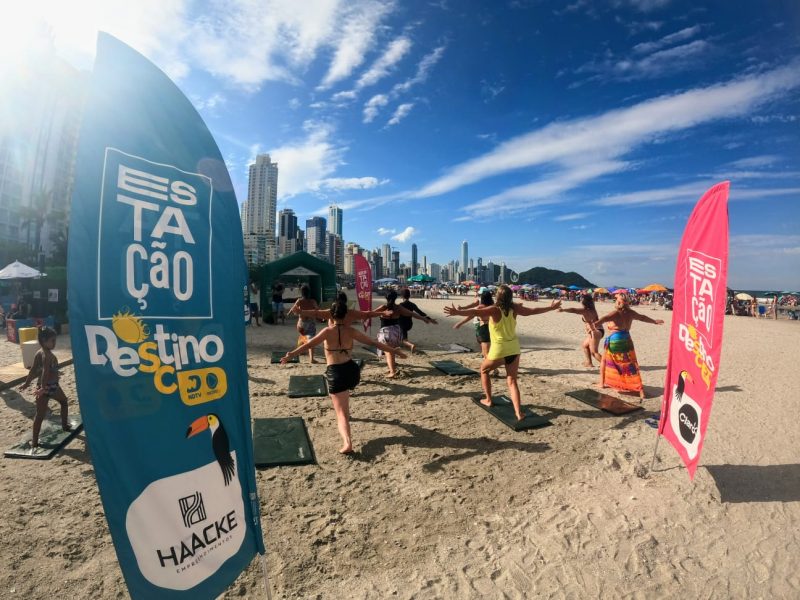 Depois de Florian&oacute;polis e Balne&aacute;rio Cambori&uacute;, a a&ccedil;&atilde;o promovida pelo Grupo ND, chega em uma das praias mais badaladas do Litoral Catarinense – Foto: Bruno Golembiewski