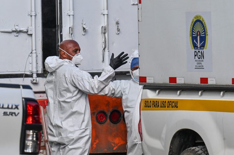 &Ocirc;nibus transportava migrantes e sofreu acidente – Foto: Reprodu&ccedil;&atilde;o/Luis ACOSTA/AFP