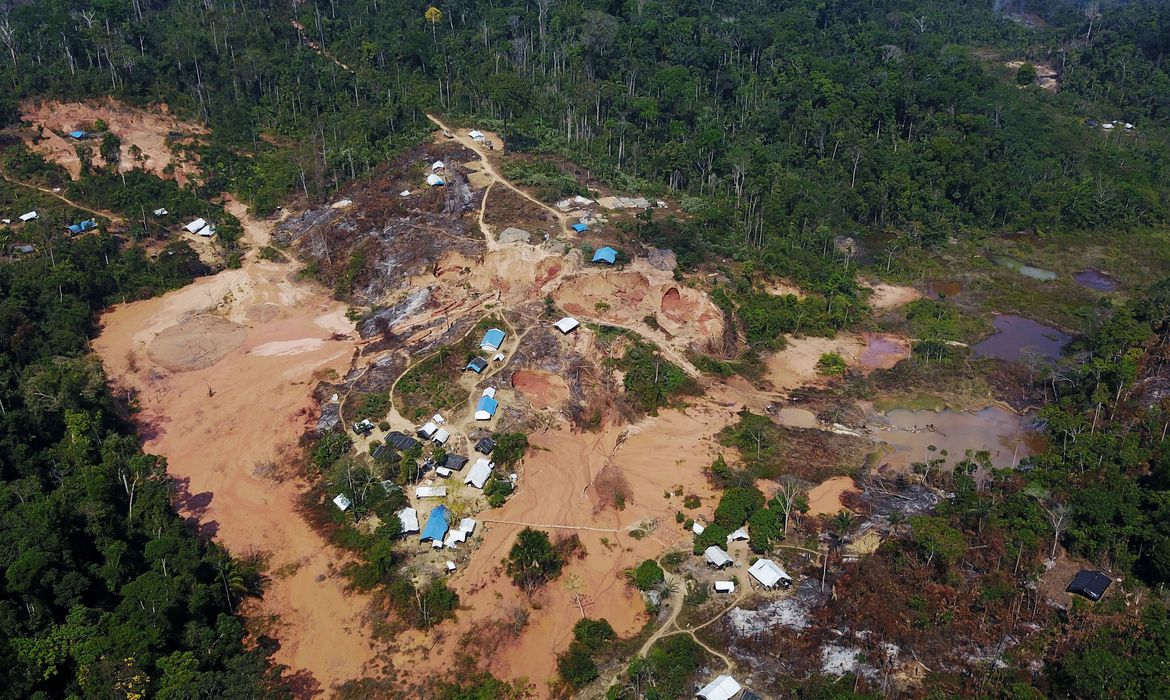 Retirada de garimpeiros ilegais da TI Yanomami é prioridadeFoto: NACHO DOCE/Agência Brasil/Reprodução/ND