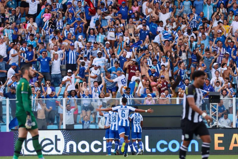 Ava&iacute; e Figueirense; vit&oacute;ria acachapante do Ava&iacute; – Foto: Fabiano Rateke/Ava&iacute; FC/Divulga&ccedil;&atilde;o/ND