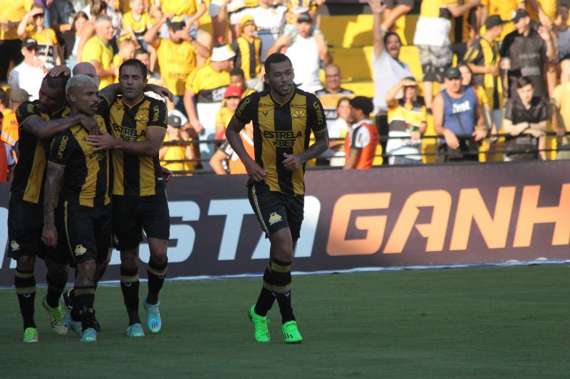 Gol da vit&oacute;ria foi marcado por Fabinho – Foto: Divulga&ccedil;&atilde;o/Celso da Luz