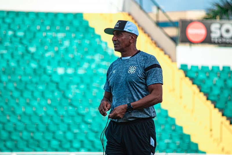 T&eacute;cnico Crist&oacute;v&atilde;o Borges durante treino do Figueirense no est&aacute;dio Orlando Scarpelli – Foto: Patrick Floriani/Figueirense/Divulga&ccedil;&atilde;o/ND