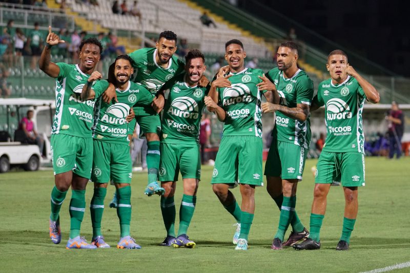 Chapecoense faz bom estadual at&eacute; agora – Foto: Tiago Meneghini/ACF/ND