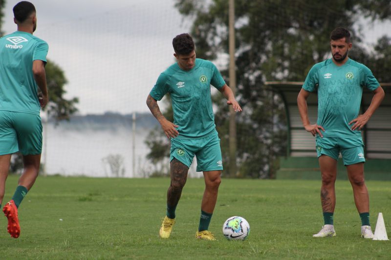 Bruno Naz&aacute;rio e Giovanni Pavani s&atilde;o destaques da Chapecoense – Foto: Jo&atilde;o Heemann/ACF/ND