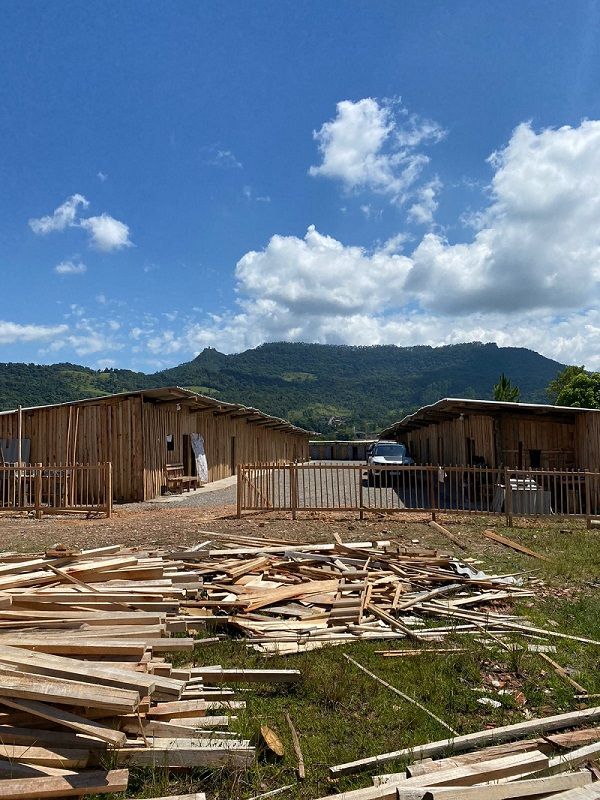 Fiscaliza&ccedil;&atilde;o resgatou 24 trabalhadores venezuelanos em condi&ccedil;&otilde;es an&aacute;logas &agrave; escravid&atilde;o no munic&iacute;pio – Foto: Divulga&ccedil;&atilde;o/Inspe&ccedil;&atilde;o do Trabalho do Minist&eacute;rio do Trabalho e Emprego/Pol&iacute;cia Rodovi&aacute;ria Federal/Reprodu&ccedil;&atilde;o/ND