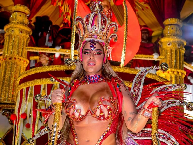 Rafaella Santos foi madrinha de escola de samba&nbsp; – Foto: Divulgac&atilde;o/Observat&oacute;rio dos Famosos/ND