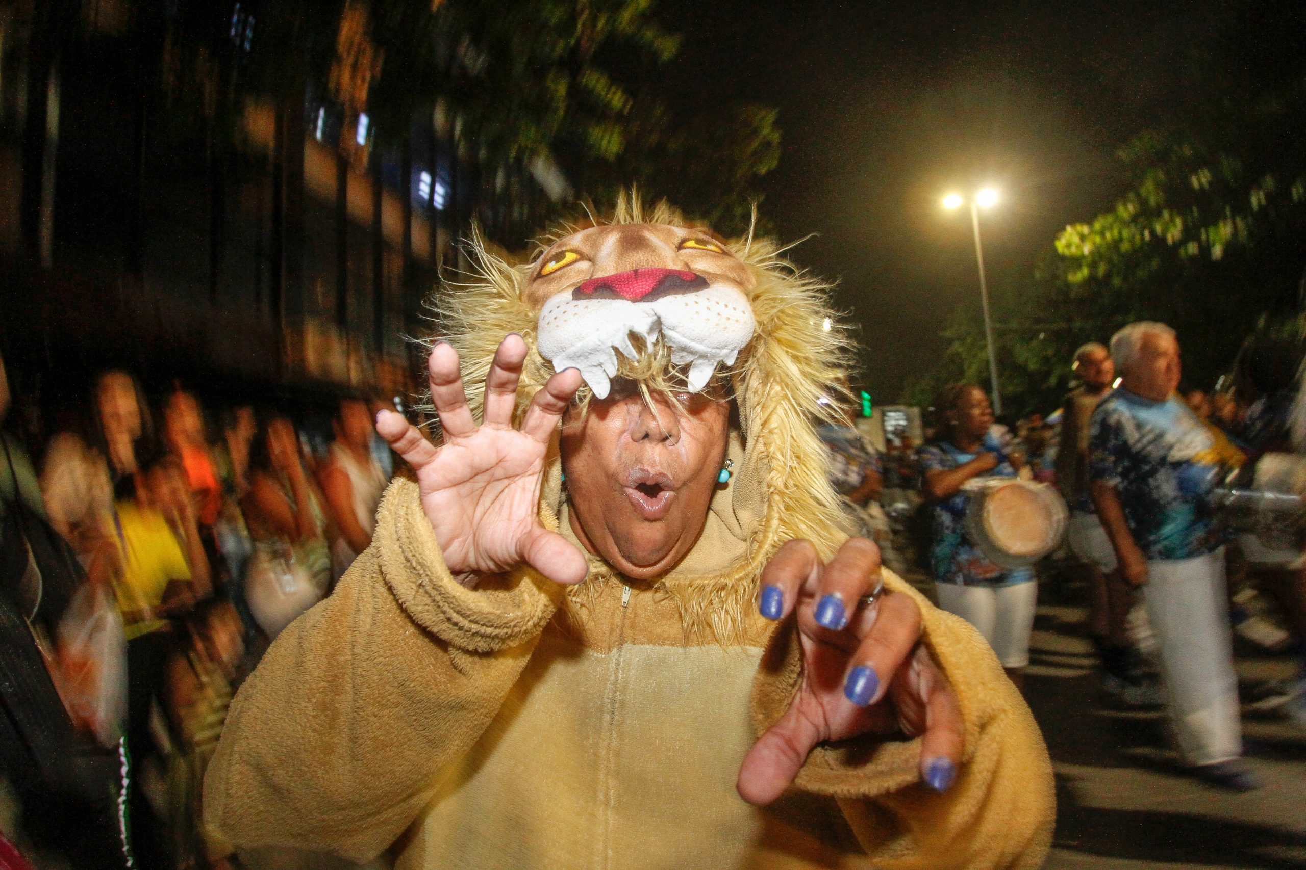 Descubra de onde veio a tradição de se fantasiar no Carnaval: 'Origens  macabras