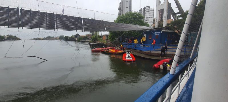Cinco pessoas desaparecidas s&atilde;o localizadas ap&oacute;s queda de ponte na divisa entre SC e RS – Foto: Batalh&atilde;o de Opera&ccedil;&otilde;es A&eacute;reas/CBMSC/Divulga&ccedil;&atilde;o/ND