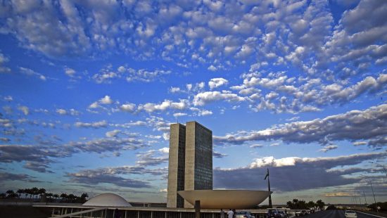 Parlamentares catarinenses tomam posse nesta quarta-feira em Brasília; confira