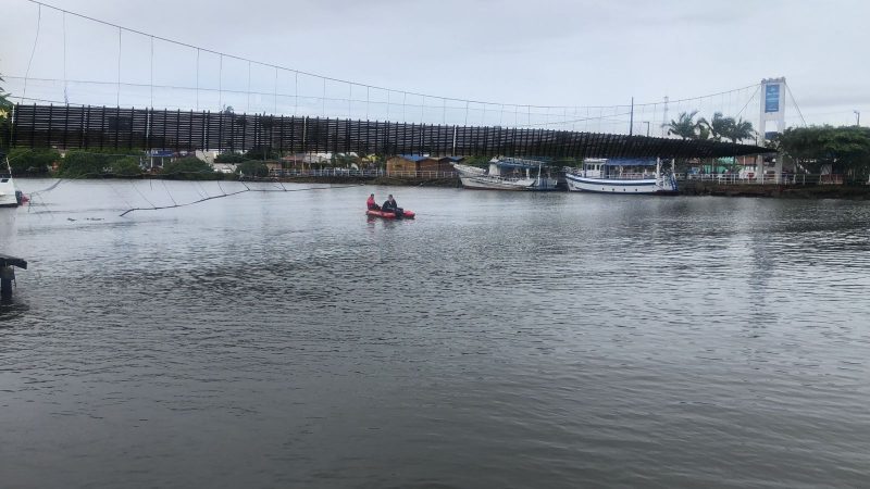 Altera&ccedil;&atilde;o em relevo d&aacute; pista de onde pode estar poss&iacute;vel v&iacute;tima da queda de ponte entre SC e RS – Foto: Juno Cesar/NDTV