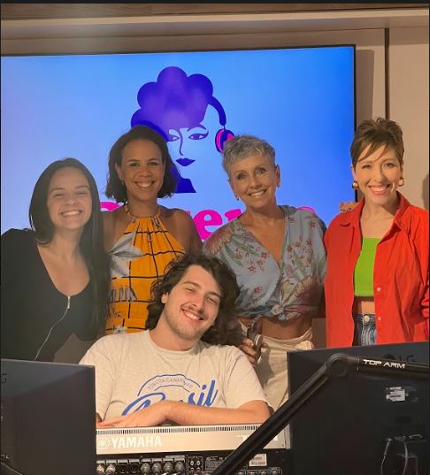 Liberdade de assumir os cabelos brancos &eacute; tema do podcast aDiversa desta semana – Foto: Thain&aacute; Klock/ND