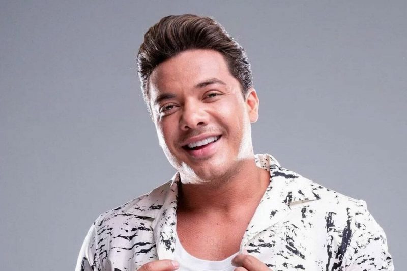 na imagem aparece Wesley safadão, que é um dos cantores que fizeram pausa na carreira como Adele