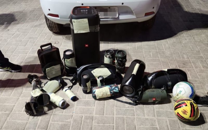 Opera&ccedil;&atilde;o pelo ‘sossego’ apreende caixas de som na praia de Itapema – Foto: Pol&iacute;cia Militar/Divulga&ccedil;&atilde;o/ND