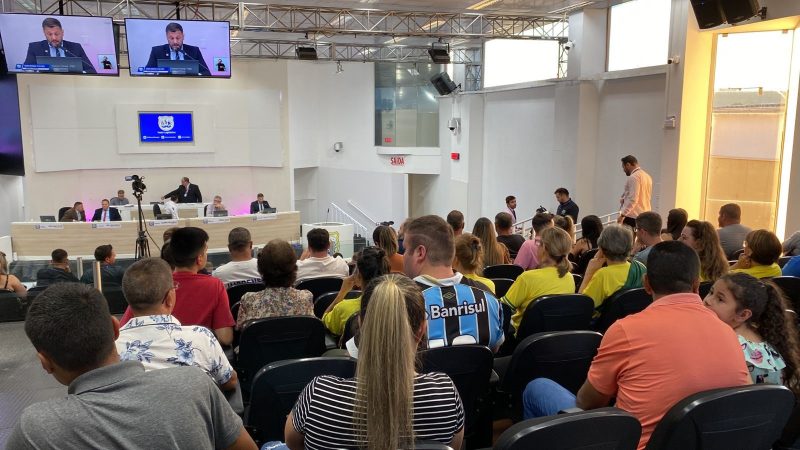 Sess&atilde;o realizada nesta segunda-feira (13) – Foto: Julia Adhara/ C&acirc;mara de Lages/Divulga&ccedil;&atilde;o/ND