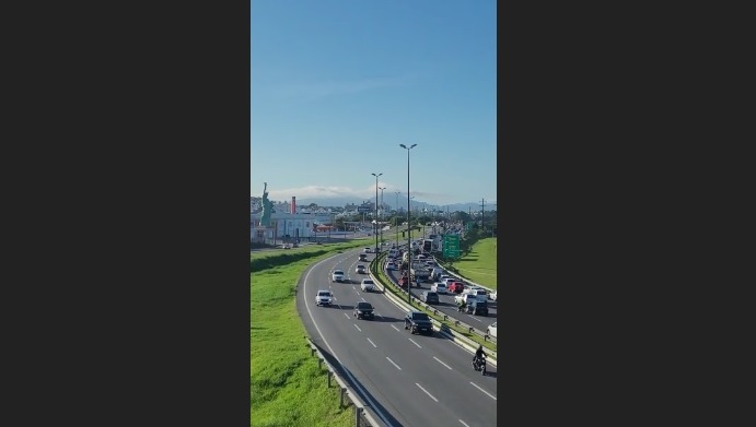 Congestionamento na BR-101 – Foto: GMF/Divulga&ccedil;&atilde;o/ND