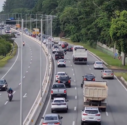 Condutor ainda encontra lentid&atilde;o as 9h30 desta quinta-feira (2) – Foto: GMF/Instagram/Reprodu&ccedil;&atilde;o/ND