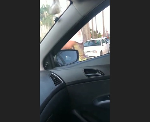 'Sente profundamente': Homem que quebrou carro com mulher dentro em Florianópolis se pronuncia