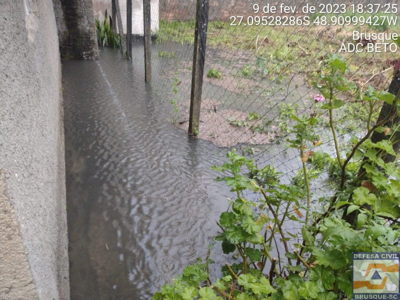 Quatro ocorr&ecirc;ncias por conta da chuva foram atendidas pela Defesa Civil de Brusque – Foto: Secom Brusque/Reprodu&ccedil;&atilde;o