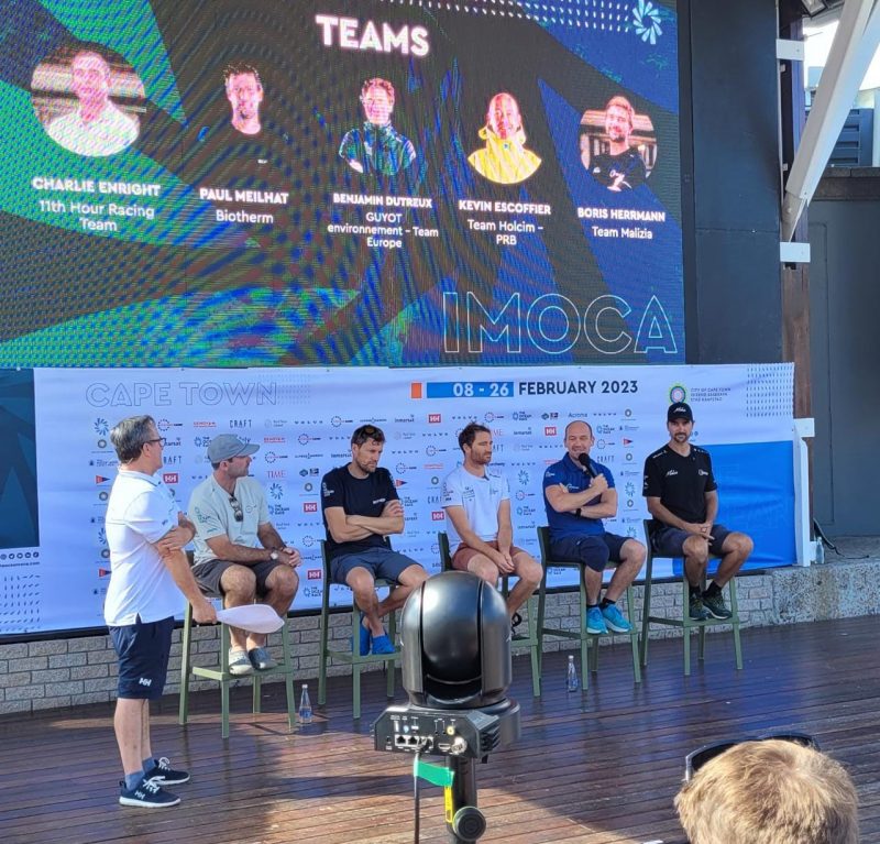 Comitiva acompanhou coletiva de imprensa com capit&atilde;es das equipes – Foto: Marcelo Nunes/NDTV