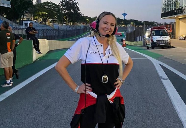 Cintia de Pieri comanda &nbsp;equipe na Porsche Cup – Foto: Divulga&ccedil;&atilde;o/ND