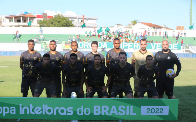 o Figueirense empatou com o Lagarto, no interior do Sergipe em 0 a 0, o que deu a classifica&ccedil;&atilde;o para o time da capital. – Foto: Foto: M&aacute;rcio Rocha / Lagarto FC/ Divulga&ccedil;&atilde;o/ND