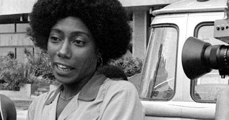 Sin&ocirc;nimo de compet&ecirc;ncia e pioneirismo, para mim, acima de tudo, Gl&oacute;ria Maria representa que, com oportunidades, sonhos s&atilde;o alcan&ccedil;&aacute;veis – Foto: Showbizz Daily/Reprodu&ccedil;&atilde;o