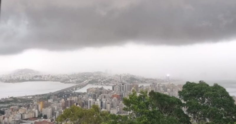 Tempo seco dá lugar para uma frente fria em SC
