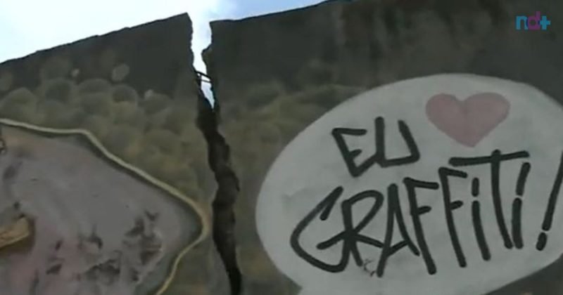 Muro de conten&ccedil;&atilde;o na Via Expressa, em Florian&oacute;polis, est&aacute; com rachaduras e ferro exposto – Foto: Reprodu&ccedil;&atilde;o/NDTV