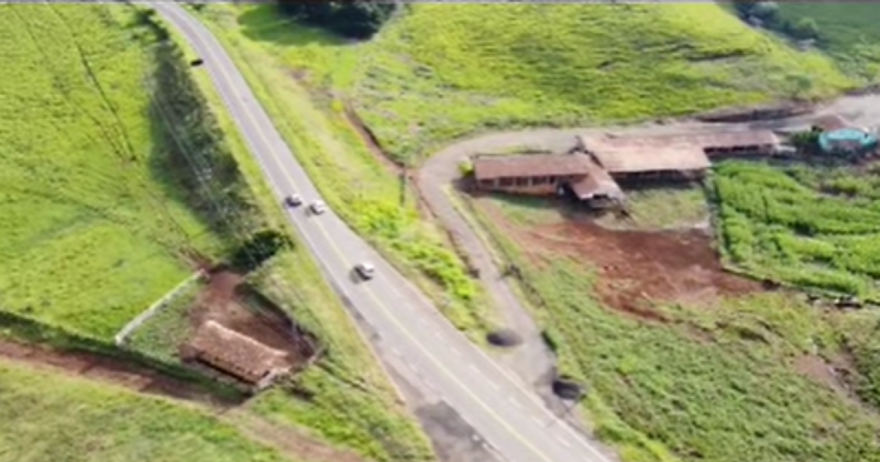 A Pol&iacute;cia Militar Rodovi&aacute;ria flagrou motoristas cometendo infra&ccedil;&otilde;es de tr&acirc;nsito. Entre os casos est&aacute; ultrapassagem em local proibido. – Foto: PMRv/Reprodu&ccedil;&atilde;o/ND