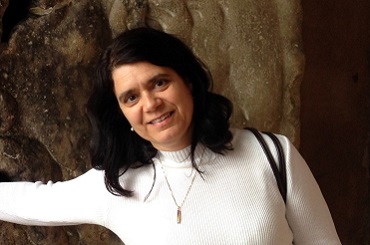 A professora Debora Peres Menezes é finalista do prêmio e conta quanto se sente honrada por estar concorrendo com profissionais de renome