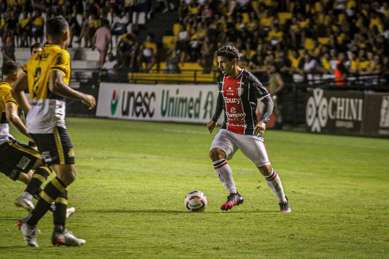 JEC teve a chance de marcar o segundo e sofreu o empate em gol contra – Foto: Gustavo Mej&iacute;a/JEC/Divulga&ccedil;&atilde;o/ND